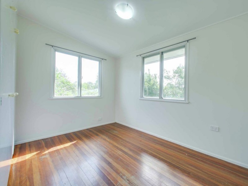 11 Culworth Street, Chermside West QLD 4032