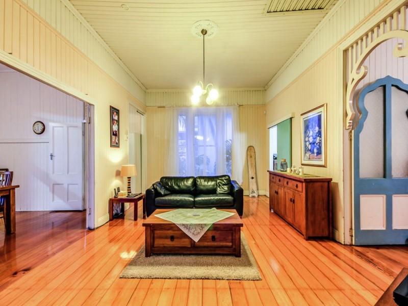 36 Crescent Road, Hamilton QLD 4007