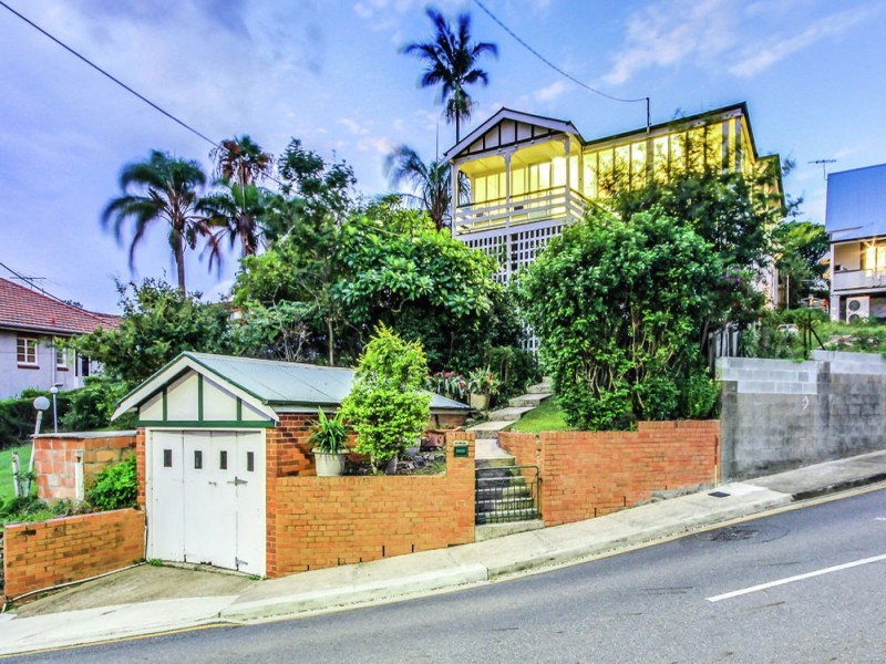 36 Crescent Road, Hamilton QLD 4007