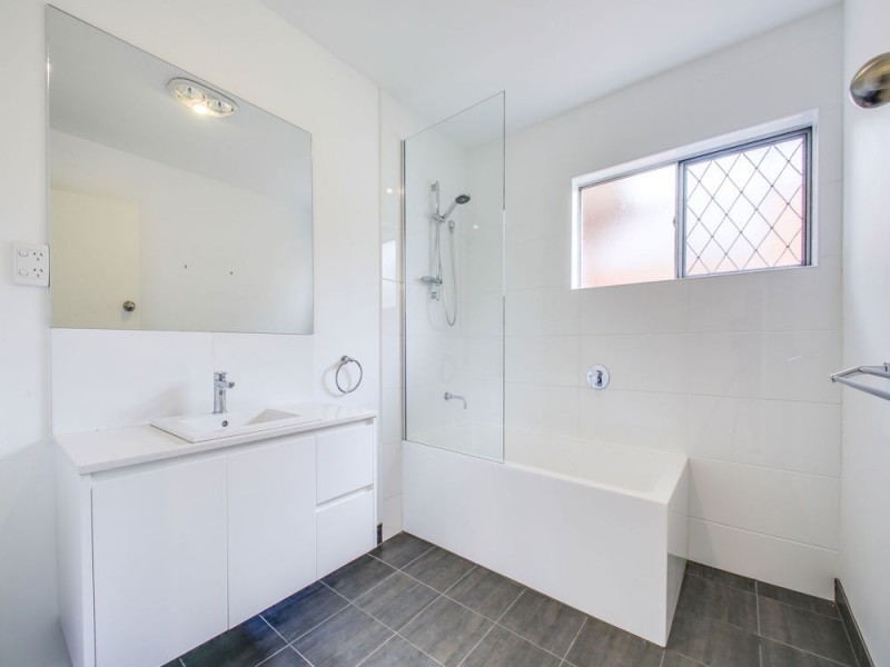 15 Creek Avenue, Ashgrove QLD 4060