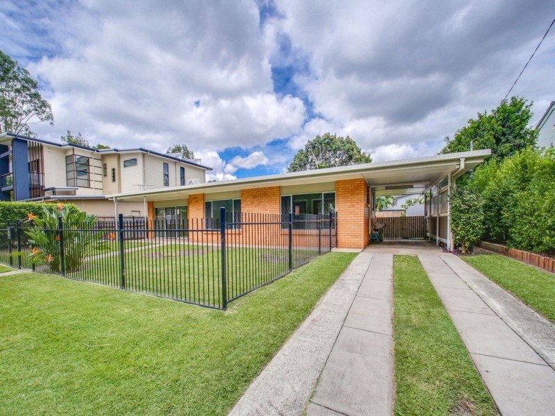 15 Creek Avenue, Ashgrove QLD 4060