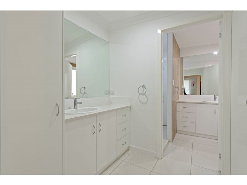 1 Nerida St, Highfields QLD 4352