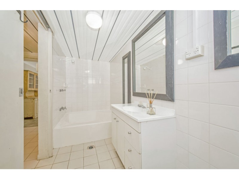 42 Blenheim Street, Chermside West QLD 4032