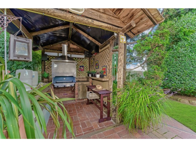 10C Esmond Street, Rockville QLD 4350