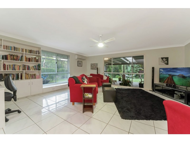 304 Hursley Road, Glenvale QLD 4350