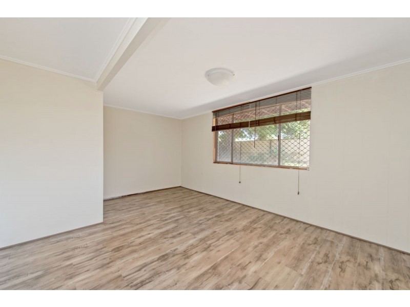 34 Paradise Street, Harristown QLD 4350