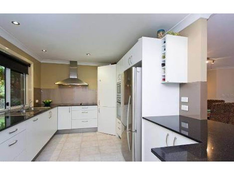 1 Ironwood Court, Arana Hills QLD 4054