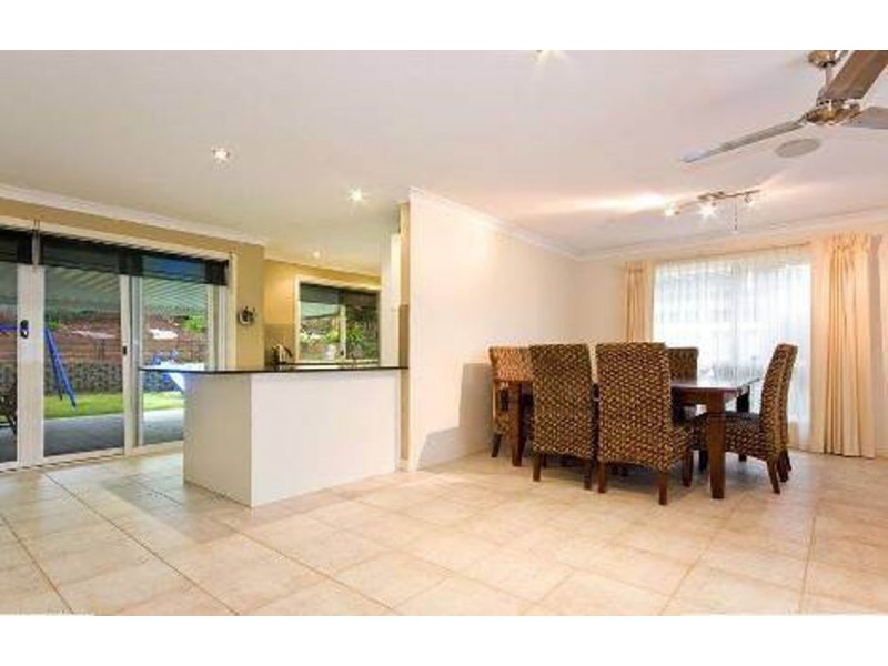 1 Ironwood Court, Arana Hills QLD 4054