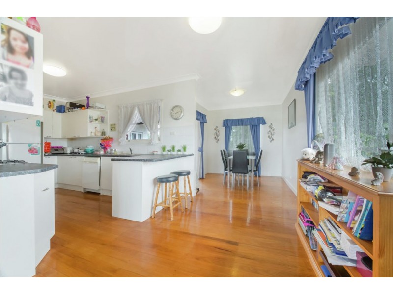 4 Beta Street, Stafford Heights QLD 4053