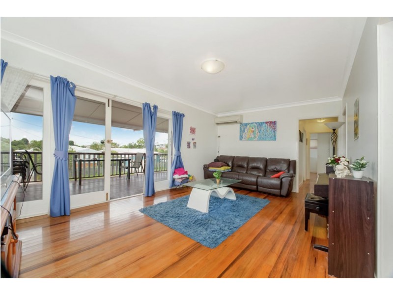 4 Beta Street, Stafford Heights QLD 4053