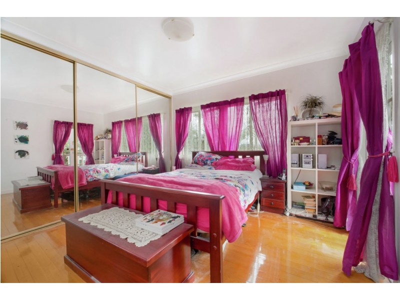 4 Beta Street, Stafford Heights QLD 4053