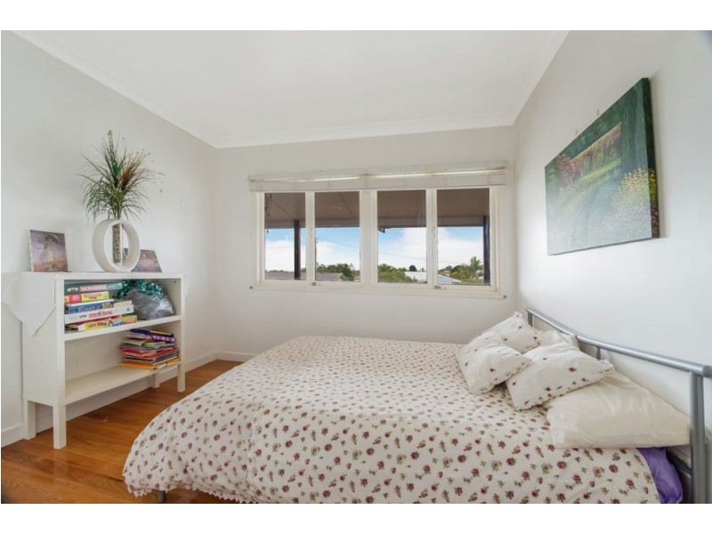 4 Beta Street, Stafford Heights QLD 4053