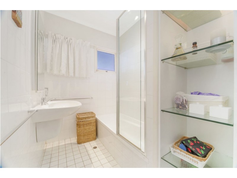 4 Beta Street, Stafford Heights QLD 4053