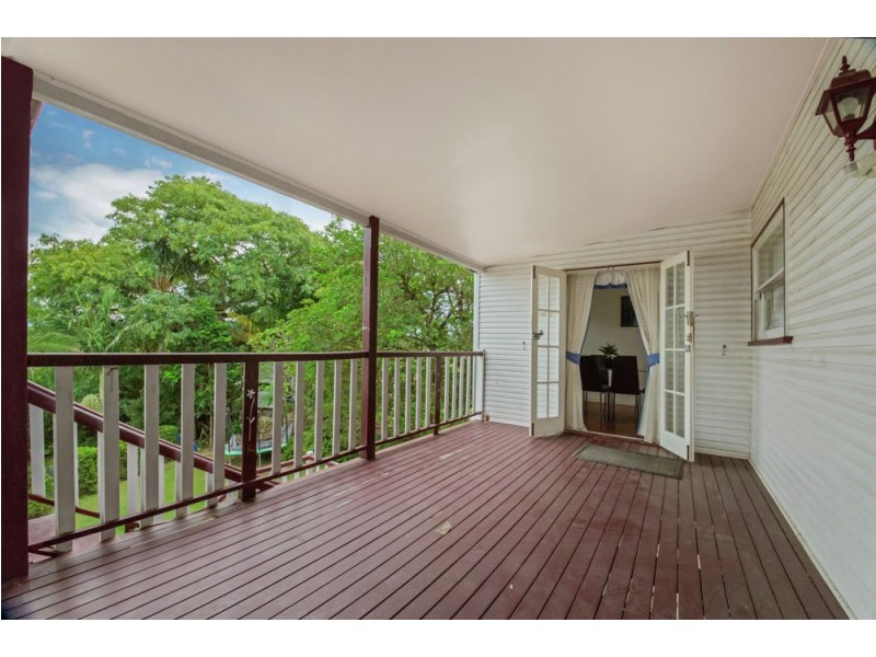 4 Beta Street, Stafford Heights QLD 4053