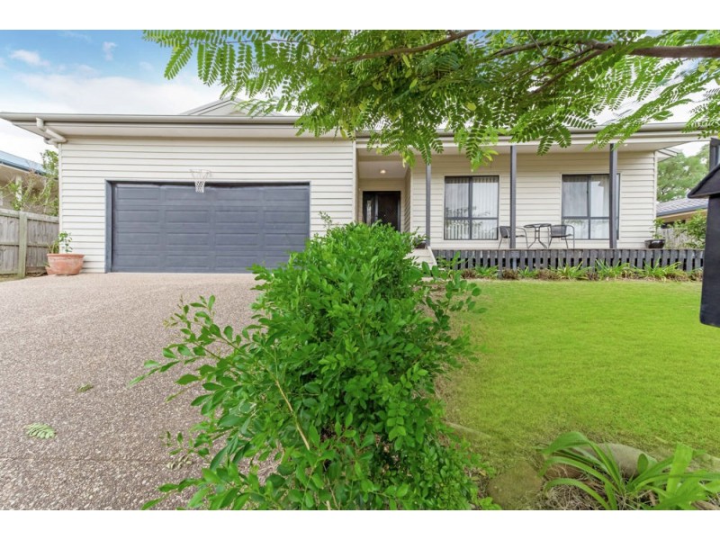 8 Carly Drive, Helidon QLD 4344