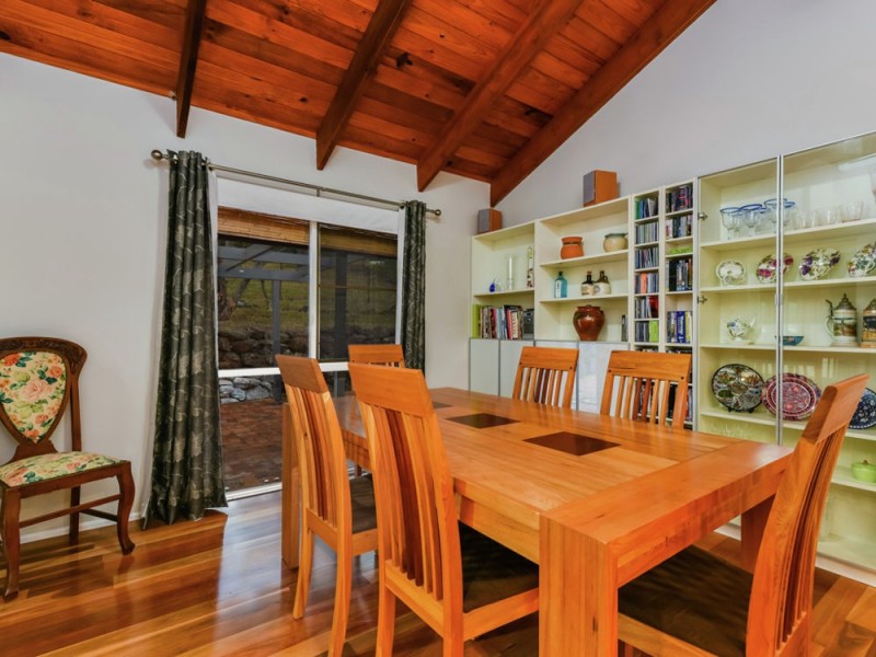 2 Barley Court, Meringandan West QLD 4352