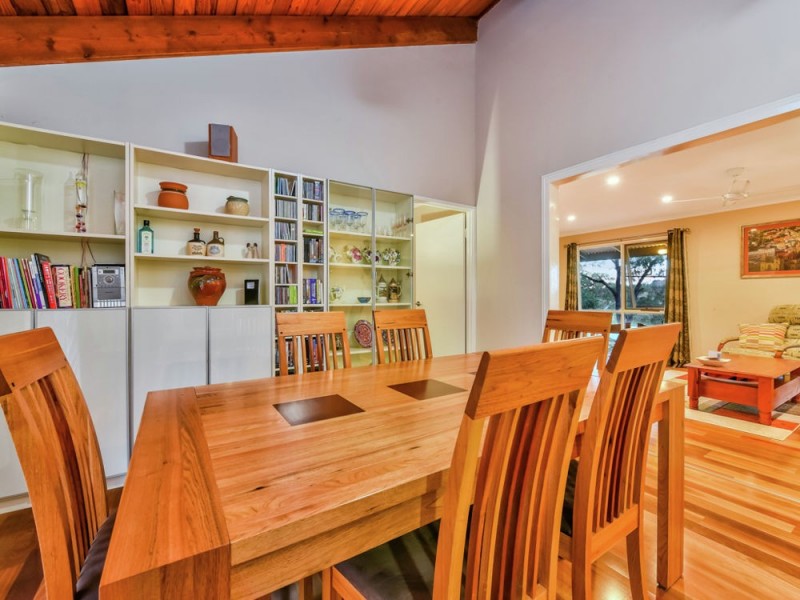 2 Barley Court, Meringandan West QLD 4352