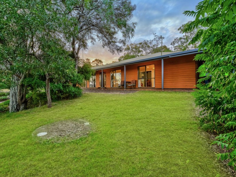 2 Barley Court, Meringandan West QLD 4352