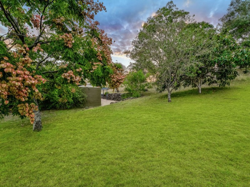 2 Barley Court, Meringandan West QLD 4352