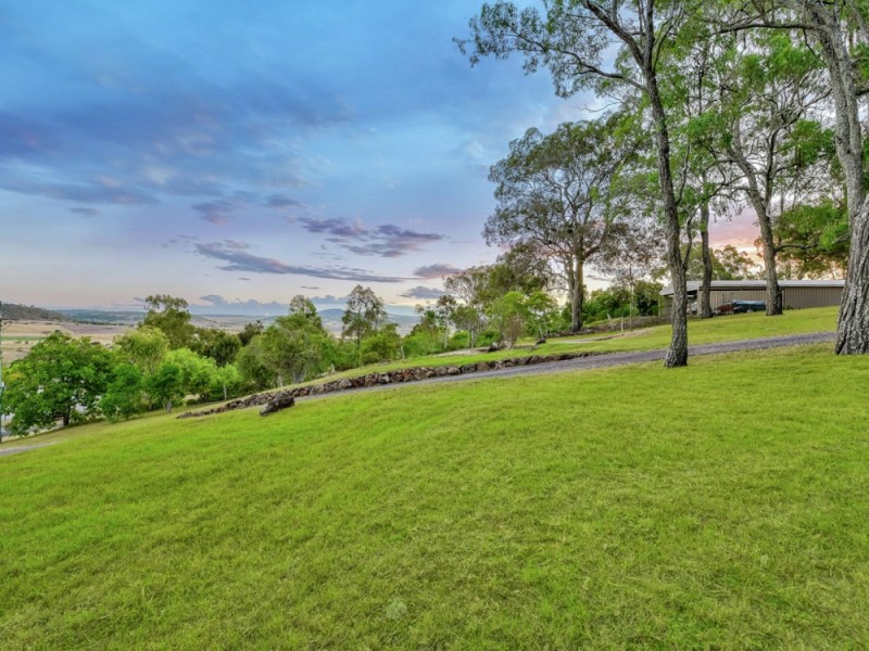2 Barley Court, Meringandan West QLD 4352