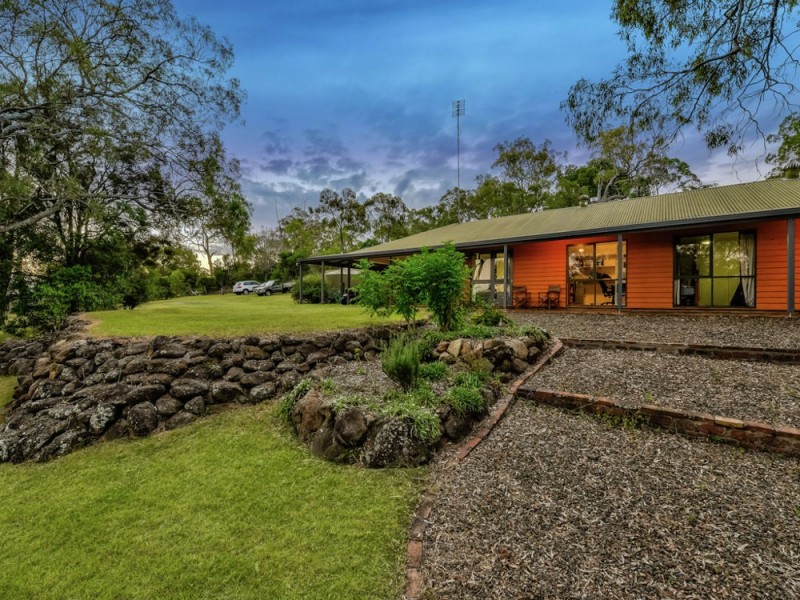 2 Barley Court, Meringandan West QLD 4352