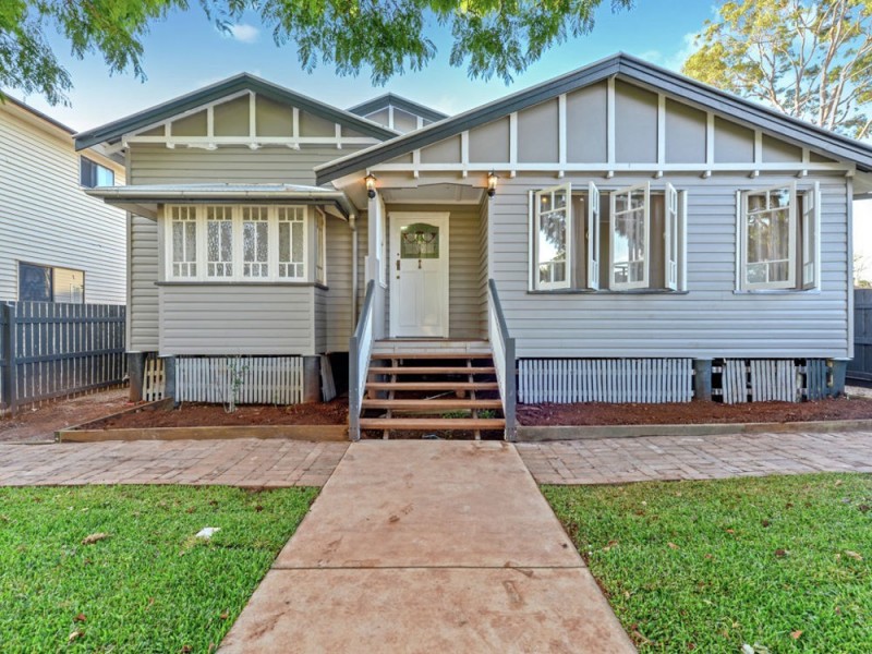 25 Ipswich Street, East Toowoomba QLD 4350