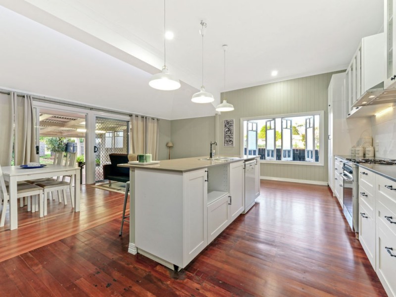 25 Ipswich Street, East Toowoomba QLD 4350