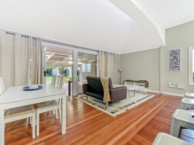 25 Ipswich Street, East Toowoomba QLD 4350