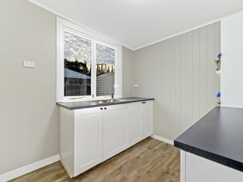 25 Ipswich Street, East Toowoomba QLD 4350