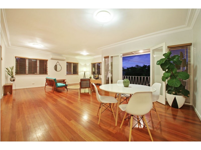 8 Coleridge Street, Stafford Heights QLD 4053