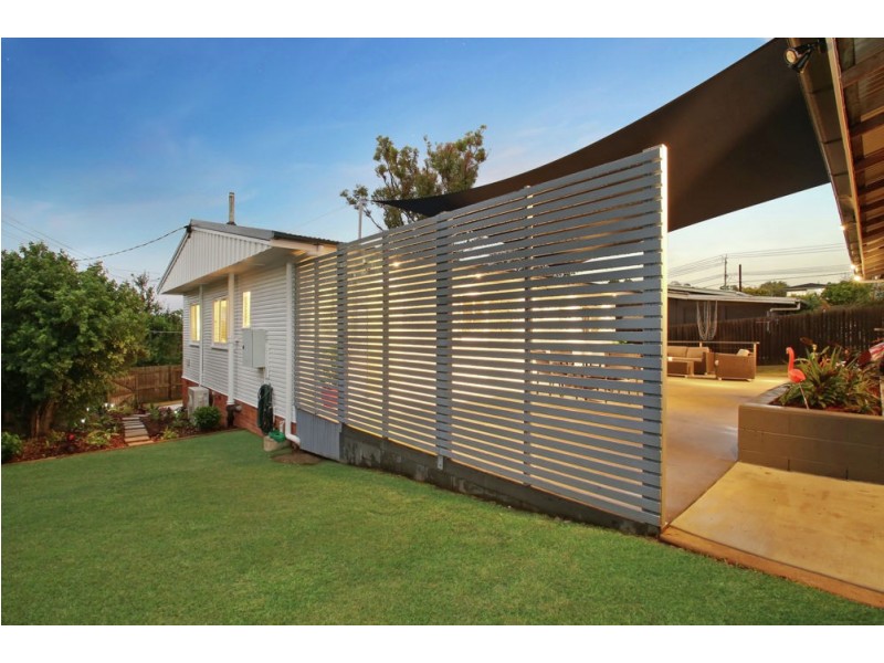 8 Coleridge Street, Stafford Heights QLD 4053