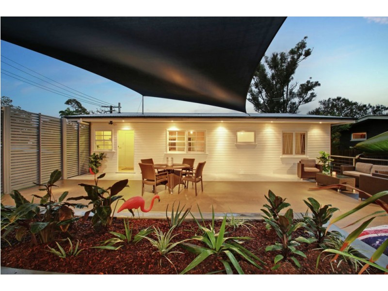 8 Coleridge Street, Stafford Heights QLD 4053