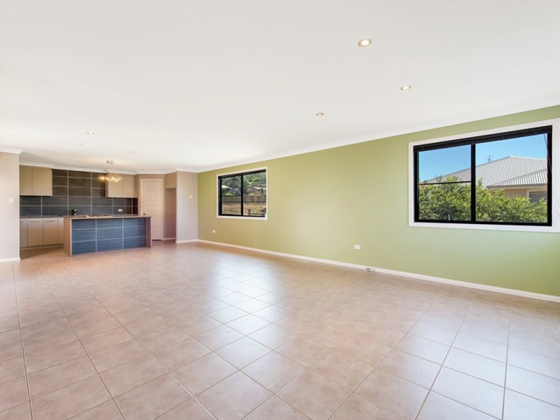 10 Tea Tree Court, Gowrie Junction QLD 4352