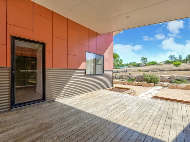 10 Tea Tree Court, Gowrie Junction QLD 4352