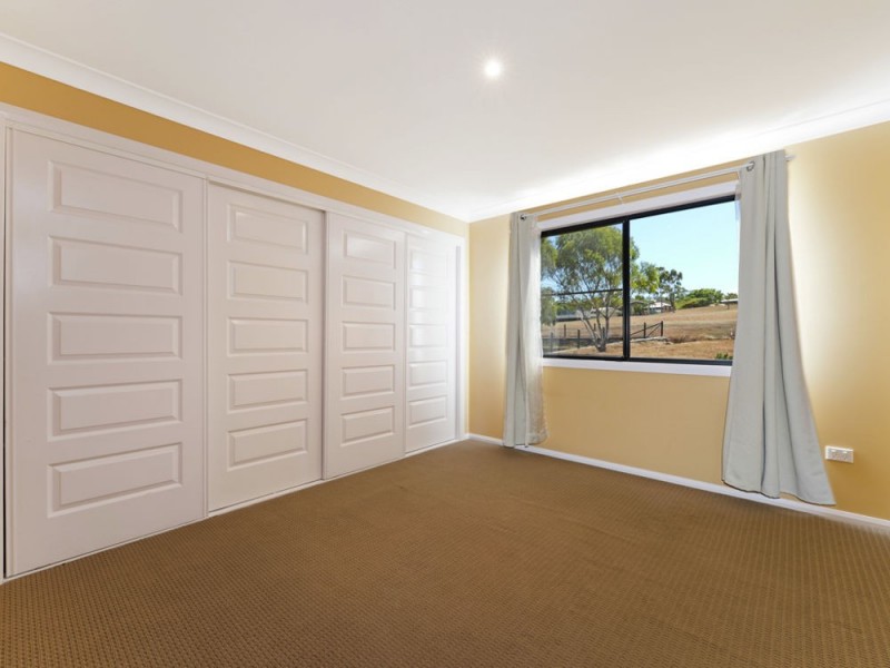 10 Tea Tree Court, Gowrie Junction QLD 4352