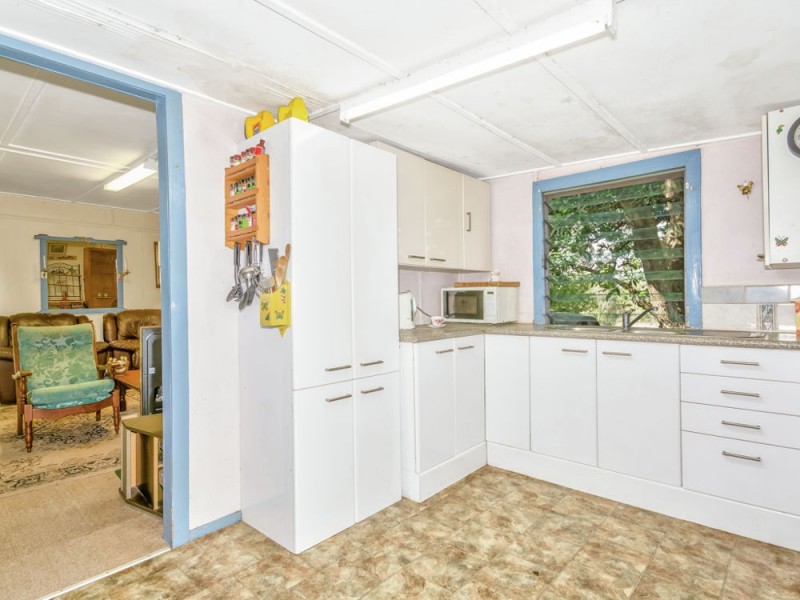 35 Pine Camp Road, Beerwah QLD 4519