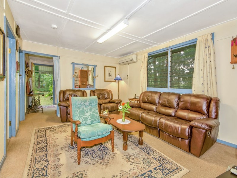 35 Pine Camp Road, Beerwah QLD 4519
