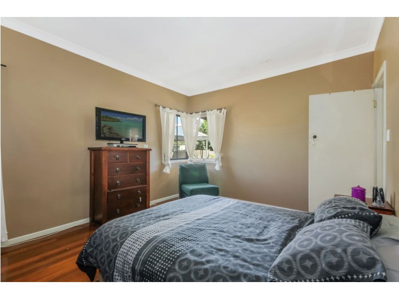 417 Earnshaw Road, Banyo QLD 4014