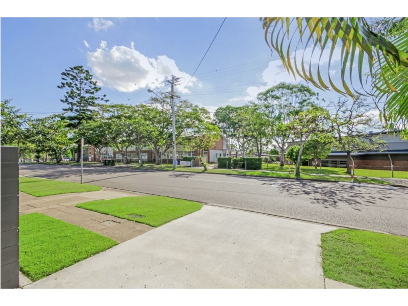 417 Earnshaw Road, Banyo QLD 4014