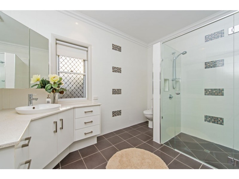 2 Colman Drive, Middle Ridge QLD 4350