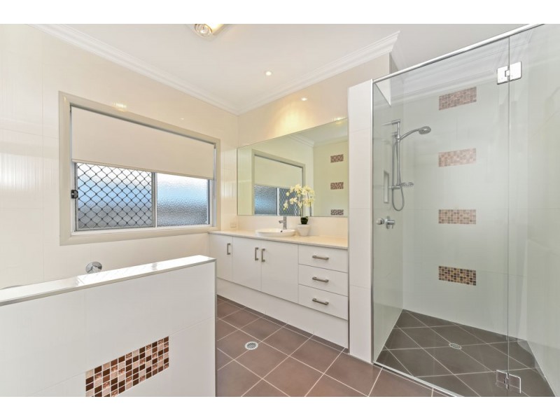 2 Colman Drive, Middle Ridge QLD 4350