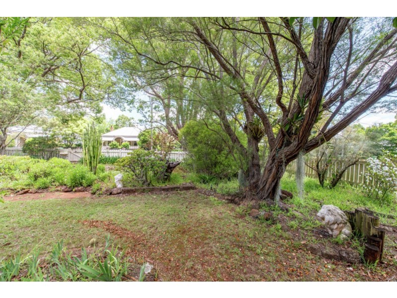 75 Campbell Street, East Toowoomba QLD 4350