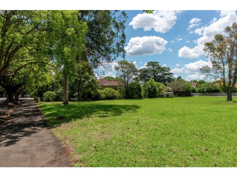 75 Campbell Street, East Toowoomba QLD 4350