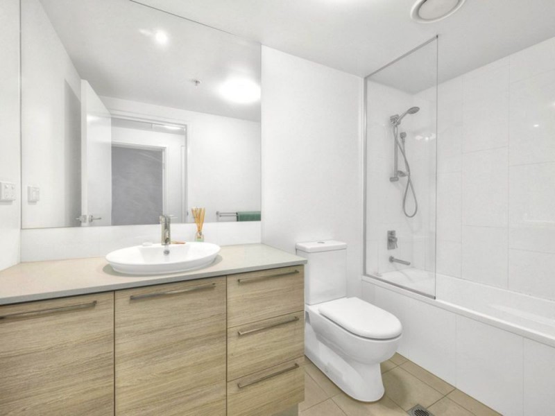 11212/8 Harbour Road, Hamilton QLD 4007