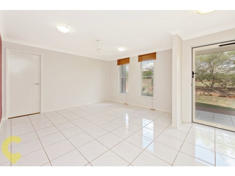 15 Campbell Drive, Highfields QLD 4352
