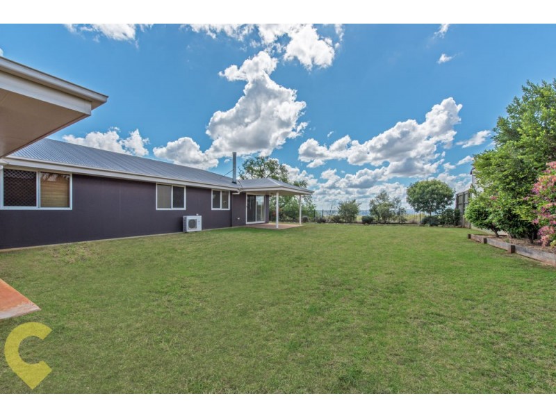 15 Campbell Drive, Highfields QLD 4352