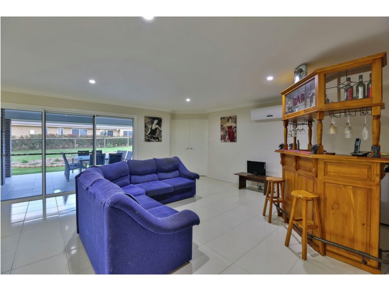 5 Egret Court, Meringandan West QLD 4352