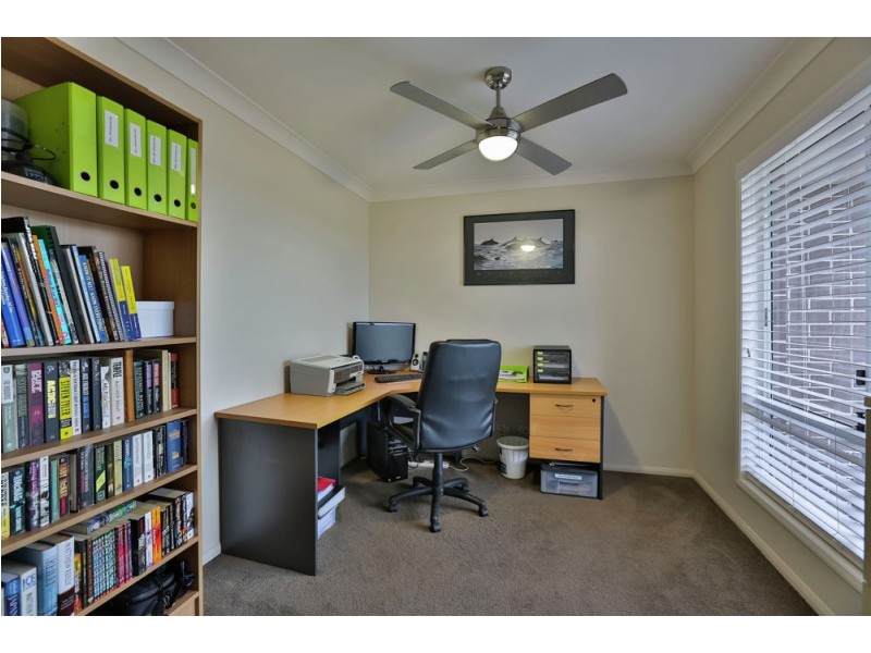 5 Egret Court, Meringandan West QLD 4352