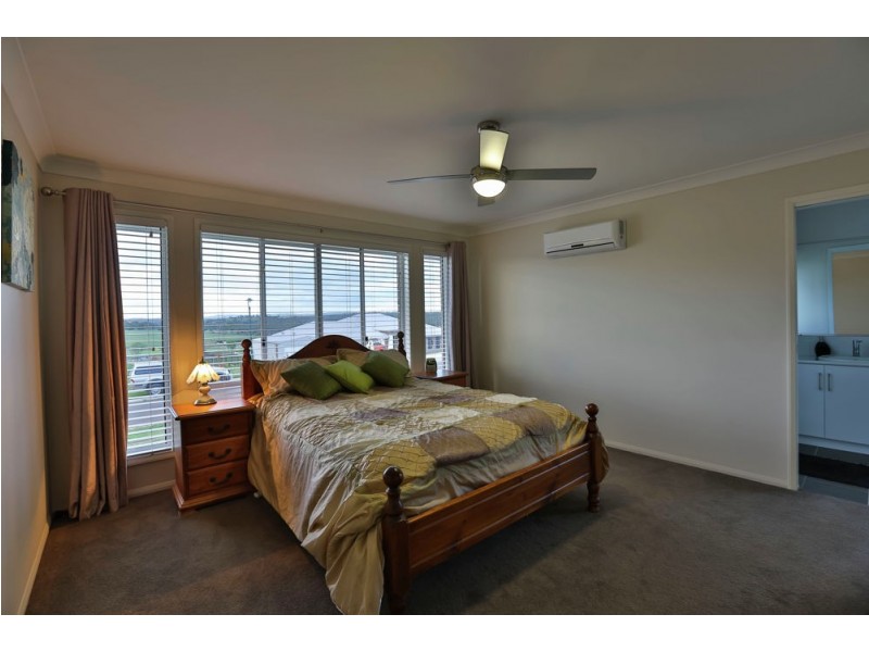 5 Egret Court, Meringandan West QLD 4352