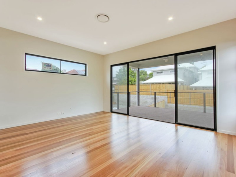 37 Third Street, Camp Hill QLD 4152